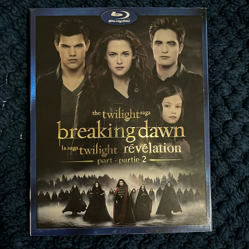 Twilight saga breaking dawn